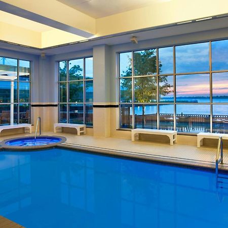 Sheraton Erie Bayfront Hotel Exterior photo