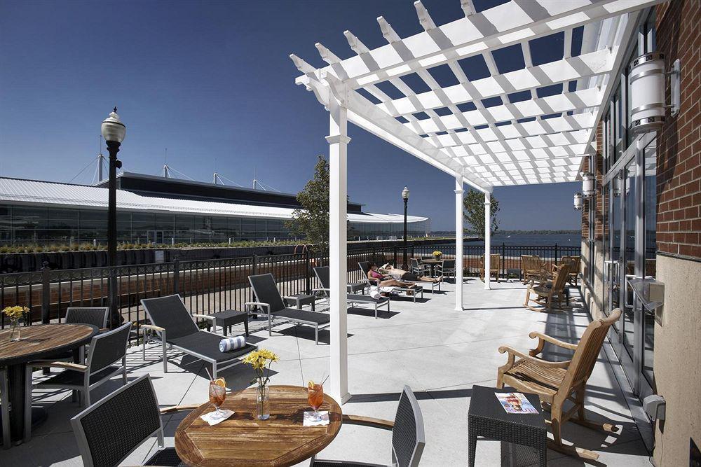 Sheraton Erie Bayfront Hotel Exterior photo