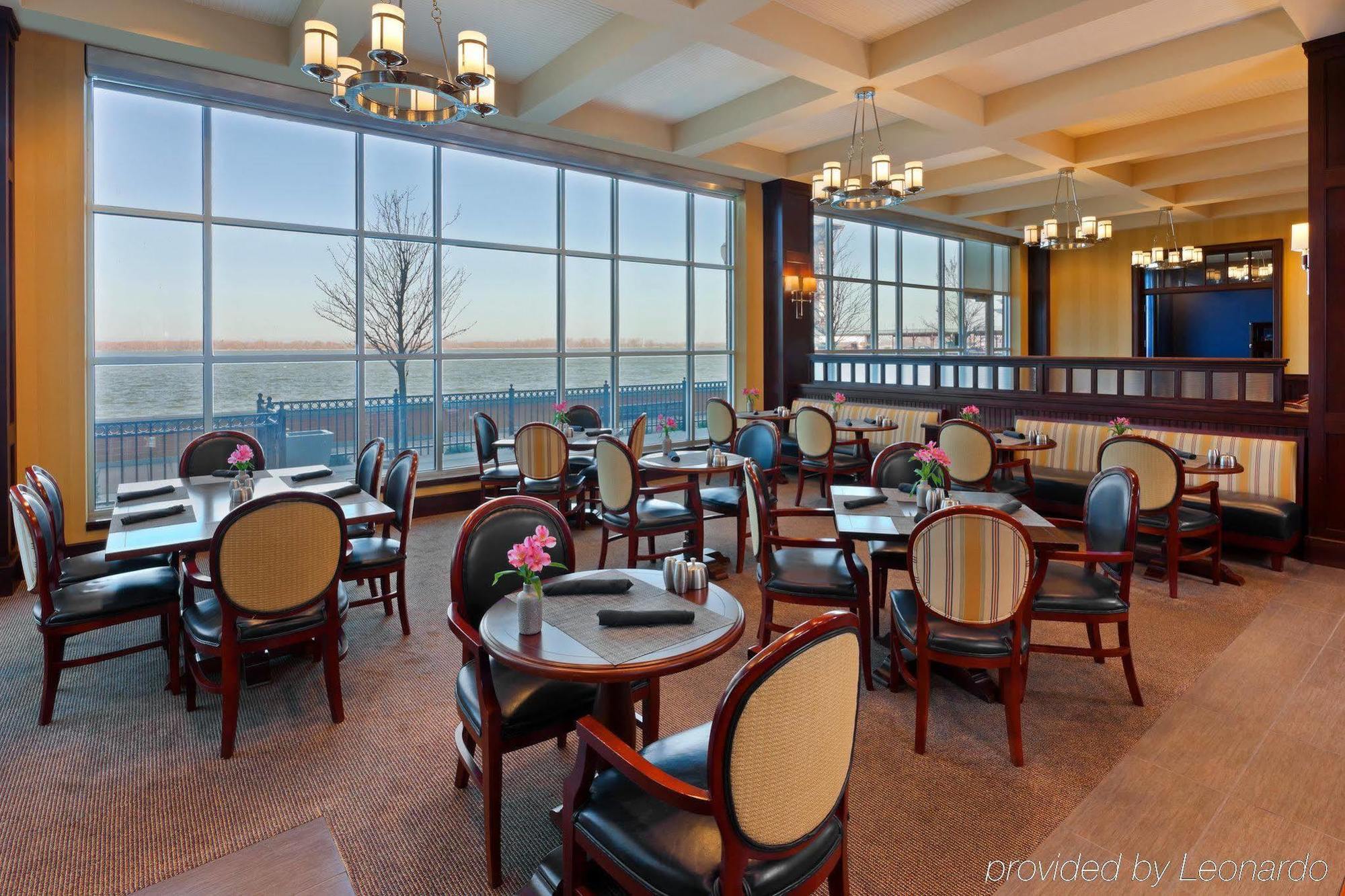 Sheraton Erie Bayfront Hotel Exterior photo